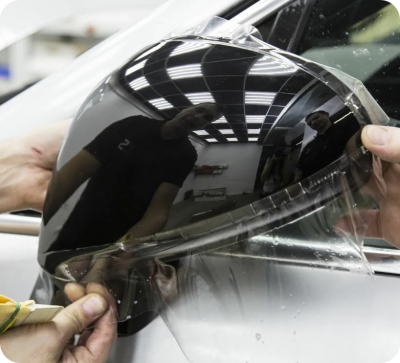 Оклейка зеркал авто защитной плёнкой
